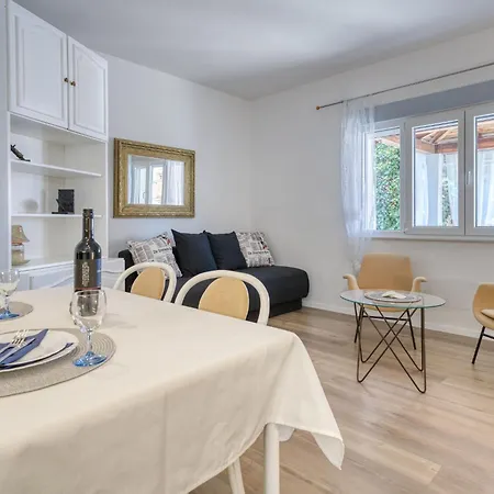 Апартаменты Nika By Interhome