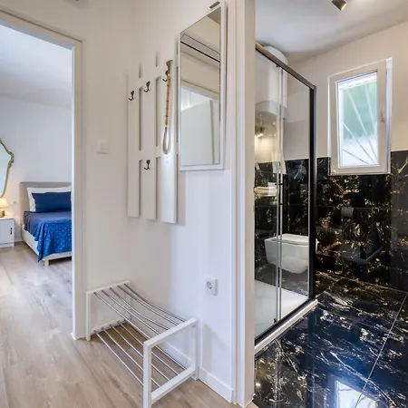 Lägenhet Nika By Interhome Ičići